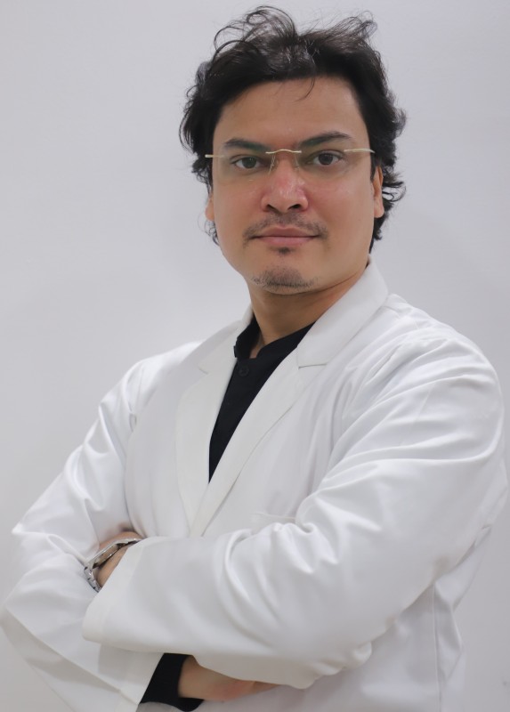 Dr Nikhil Jain ent-specialist in Delhi