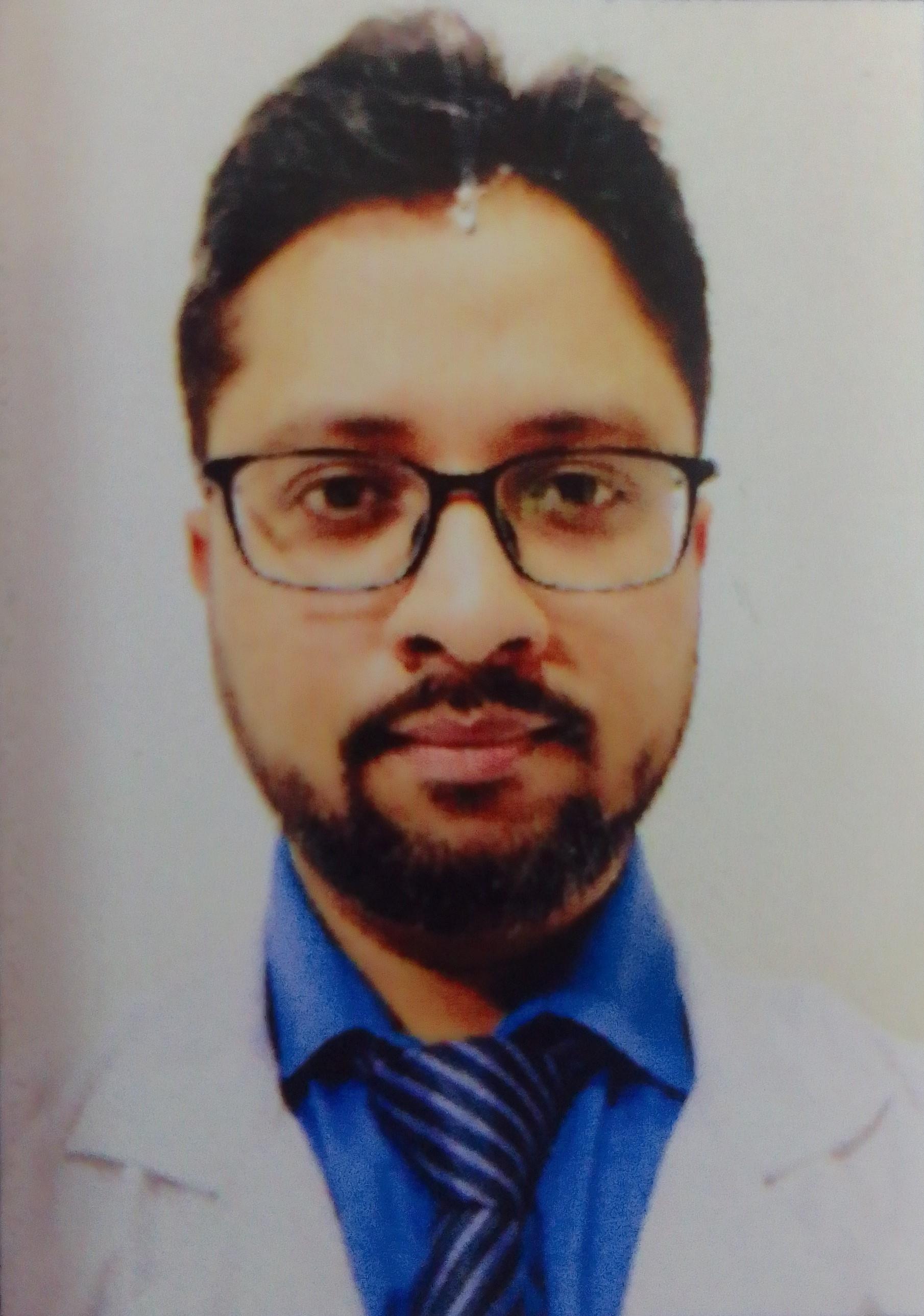 Prosthodontist & Implantologist in Kolkata
